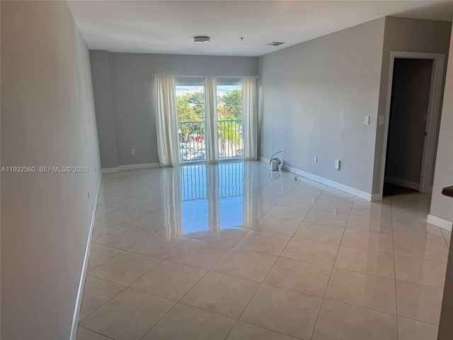 2280 SW 32nd Ave 216, Miami, FL 33145