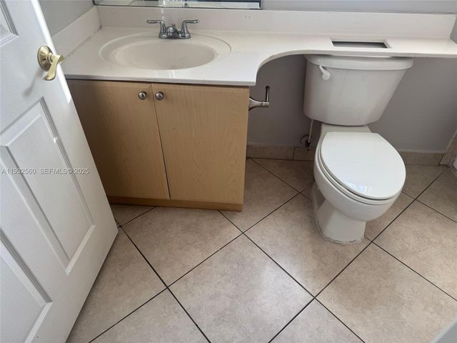 2280 SW 32nd Ave 216, Miami, FL 33145