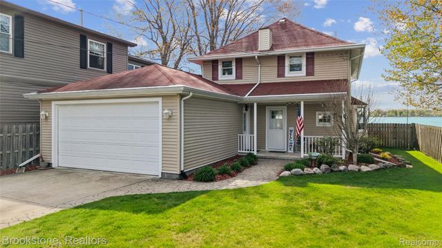 2230 Elm Street, Algonac, MI 48001