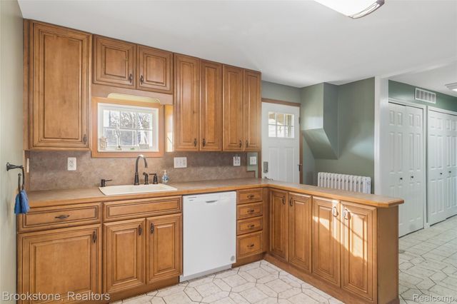 2230 Elm Street, Algonac, MI 48001