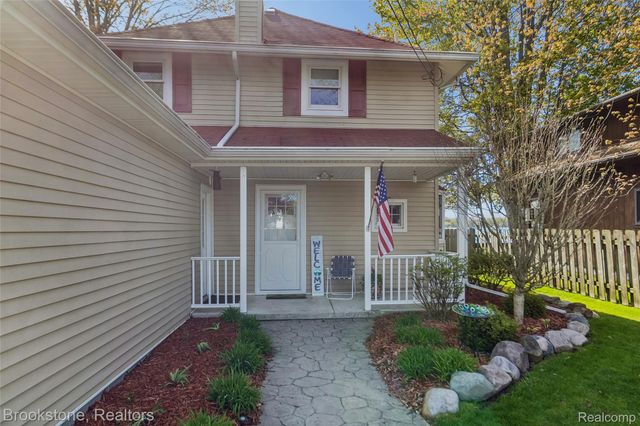 2230 Elm Street, Algonac, MI 48001