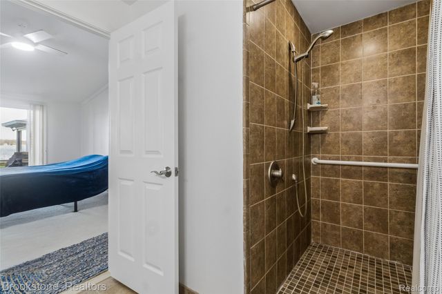 2230 Elm Street, Algonac, MI 48001