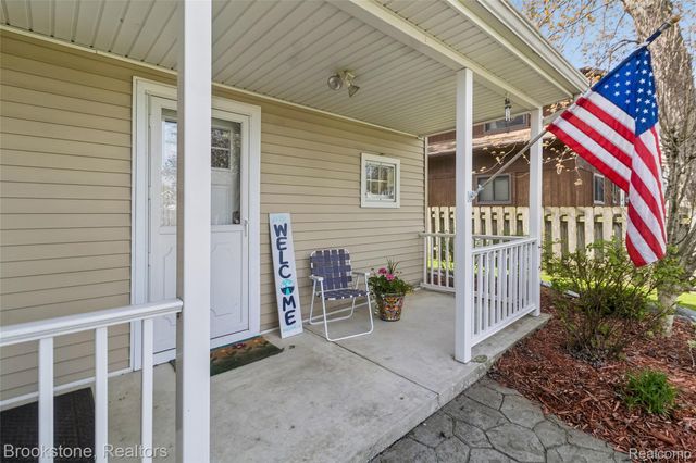 2230 Elm Street, Algonac, MI 48001