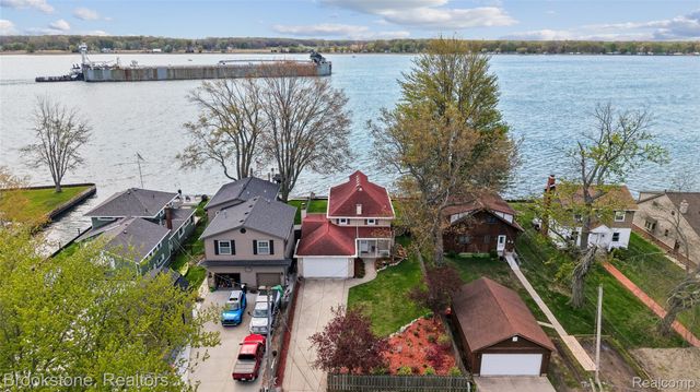 2230 Elm Street, Algonac, MI 48001