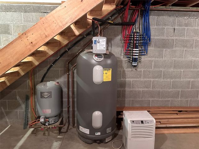 8060 OLD STATE Road, Edinboro, PA 16410