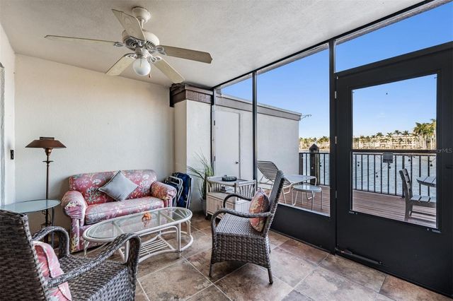 6294 BAHIA DEL MAR CIRCLE 107, St Petersburg, FL 33715