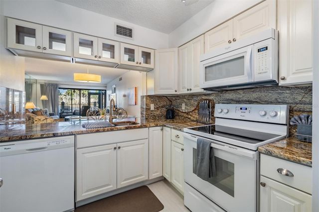 6294 BAHIA DEL MAR CIRCLE 107, St Petersburg, FL 33715