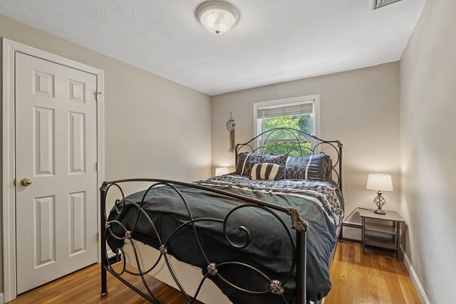 6 Mackin St, Hudson, MA 01749