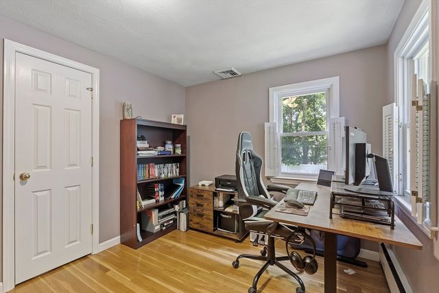 6 Mackin St, Hudson, MA 01749