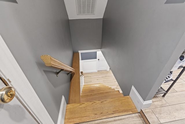 6 Mackin St, Hudson, MA 01749