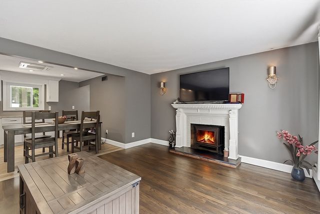6 Mackin St, Hudson, MA 01749