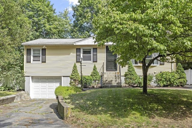6 Mackin St, Hudson, MA 01749