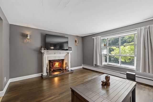 6 Mackin St, Hudson, MA 01749