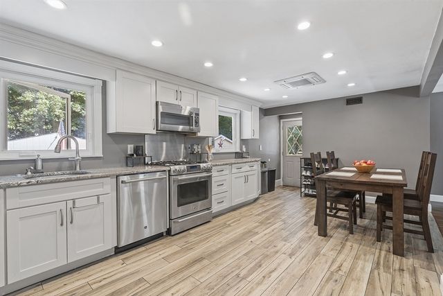 6 Mackin St, Hudson, MA 01749
