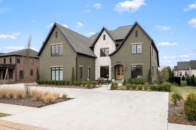 2009 Moccasin Trl, Murfreesboro, TN 37129