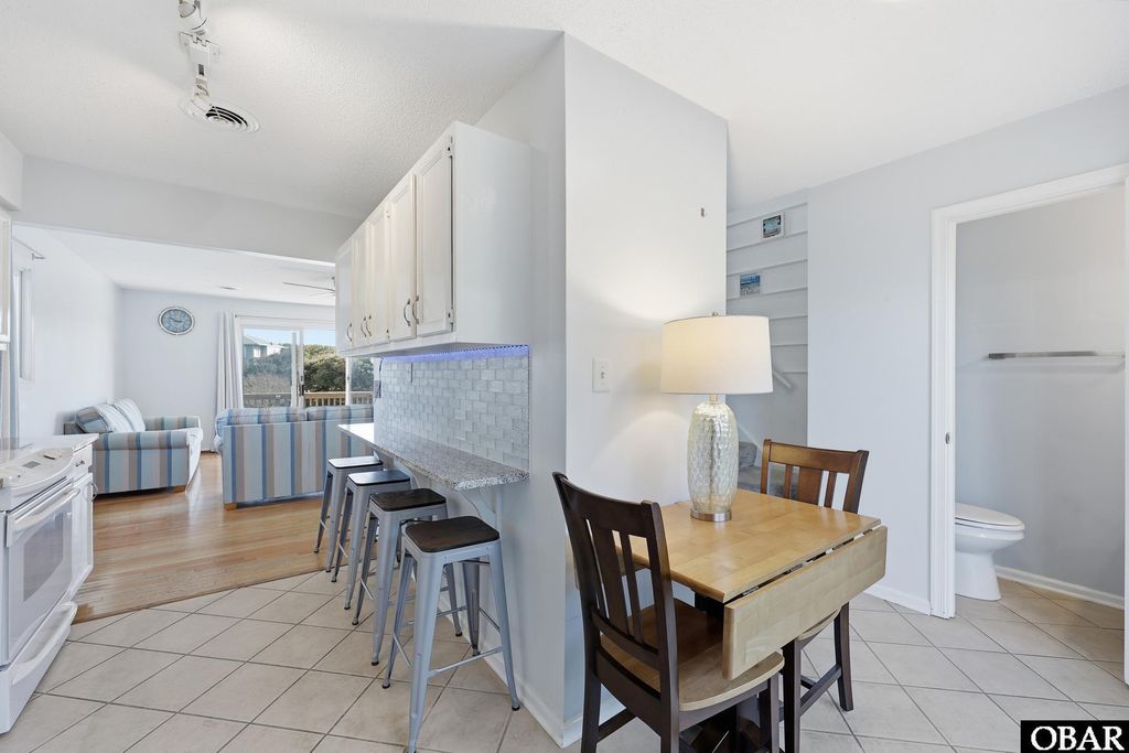 Image 15 of property listing at 123 Georgetown Sands Rd Unit 19, Duck, NC 27949