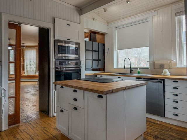 3252 Pleasant Avenue, Minneapolis, MN 55408