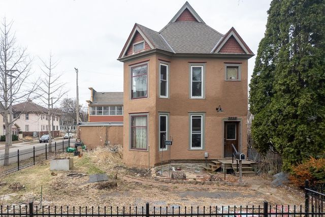 3252 Pleasant Avenue, Minneapolis, MN 55408