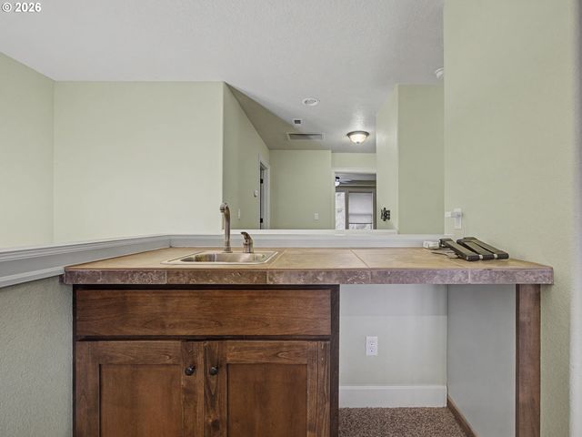 39576 TRILLIUM St, Sandy, OR 97055