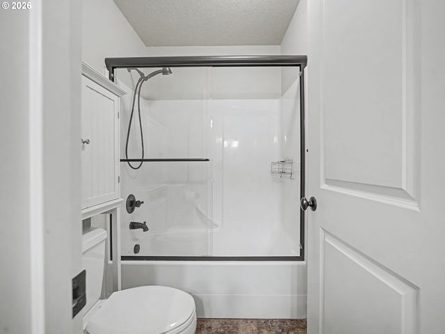 39576 TRILLIUM St, Sandy, OR 97055