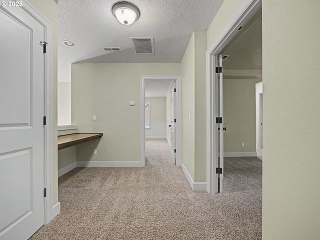 39576 TRILLIUM St, Sandy, OR 97055