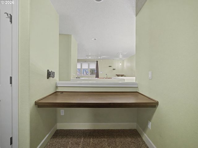 39576 TRILLIUM St, Sandy, OR 97055