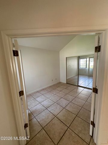 4279 N River Grove Cir Apt 127, Tucson, AZ 85719