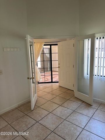 4279 N River Grove Cir Apt 127, Tucson, AZ 85719