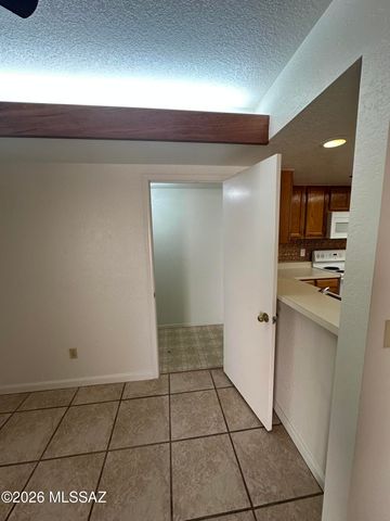 4279 N River Grove Cir Apt 127, Tucson, AZ 85719