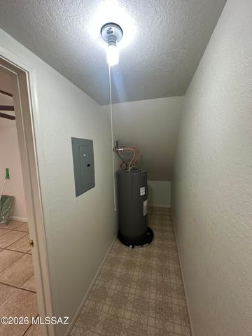4279 N River Grove Cir Apt 127, Tucson, AZ 85719