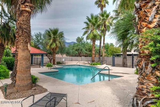 4279 N River Grove Cir Apt 127, Tucson, AZ 85719
