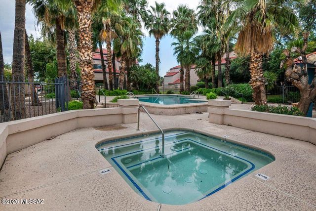 4279 N River Grove Cir Apt 127, Tucson, AZ 85719
