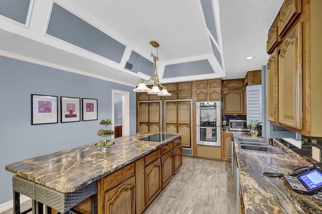 5315 MONTOYA Drive, El Paso, TX 79932