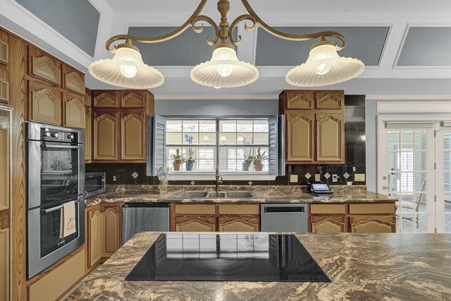 5315 MONTOYA Drive, El Paso, TX 79932