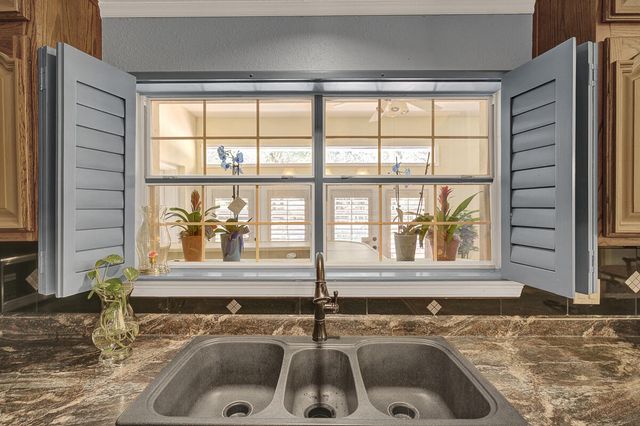 5315 MONTOYA Drive, El Paso, TX 79932