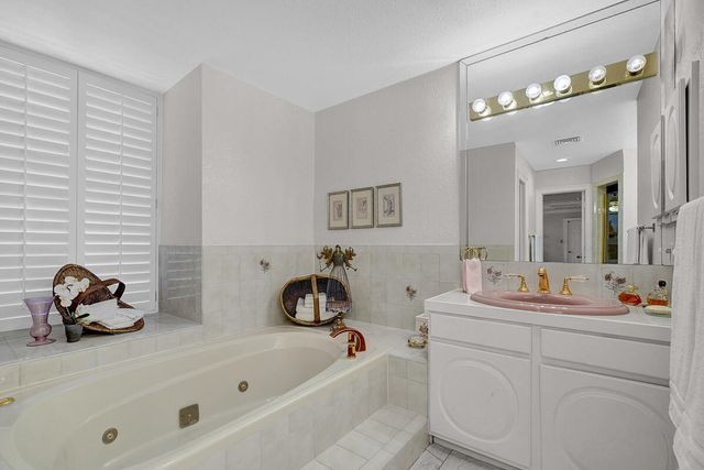 5315 MONTOYA Drive, El Paso, TX 79932