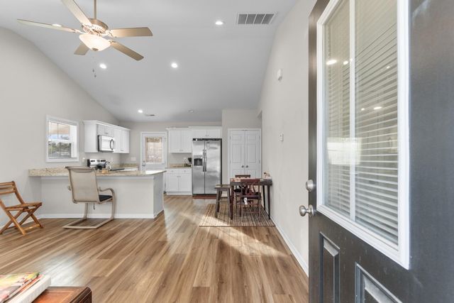 168 Rosedale Dr., Aynor, SC 29511