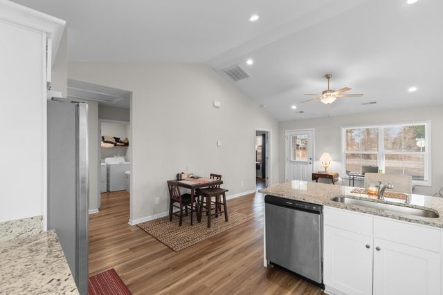 168 Rosedale Dr., Aynor, SC 29511