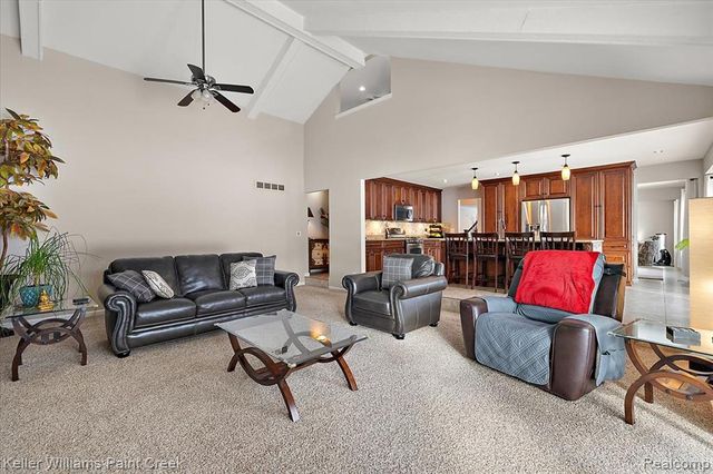 1824 N Adams Road, Rochester Hills, MI 48306