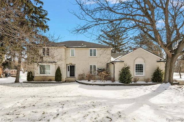 1824 N Adams Road, Rochester Hills, MI 48306