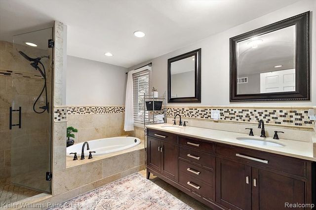 1824 N Adams Road, Rochester Hills, MI 48306