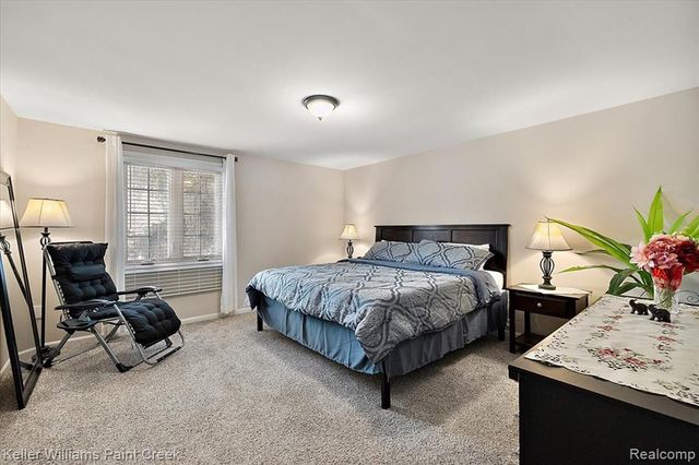 1824 N Adams Road, Rochester Hills, MI 48306