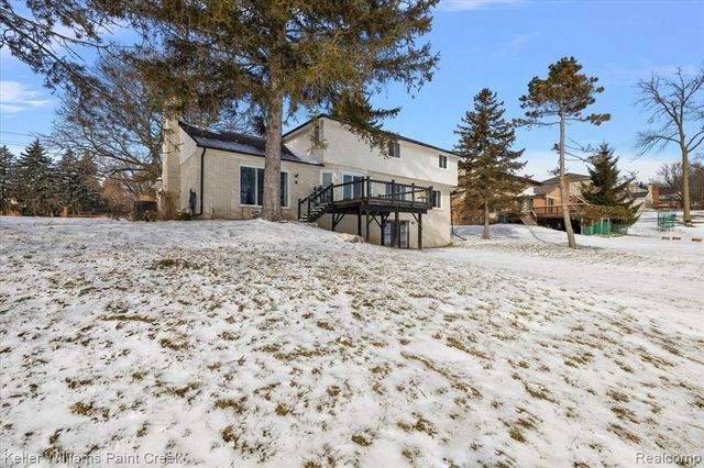 1824 N Adams Road, Rochester Hills, MI 48306