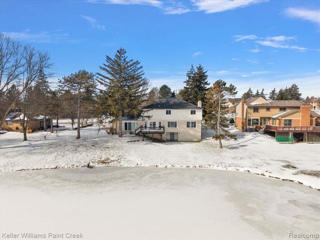 1824 N Adams Road, Rochester Hills, MI 48306