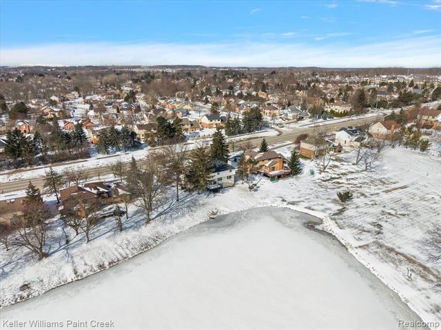1824 N Adams Road, Rochester Hills, MI 48306