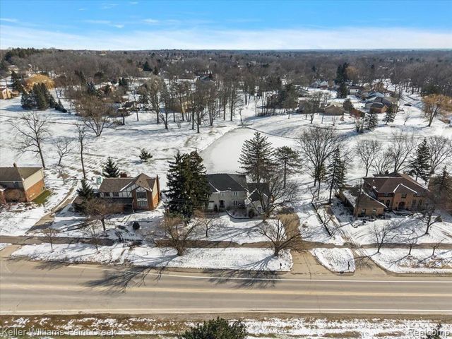 1824 N Adams Road, Rochester Hills, MI 48306