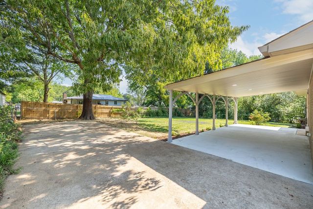1606 Whippoorwill Dr, Lawrenceburg, TN 38464