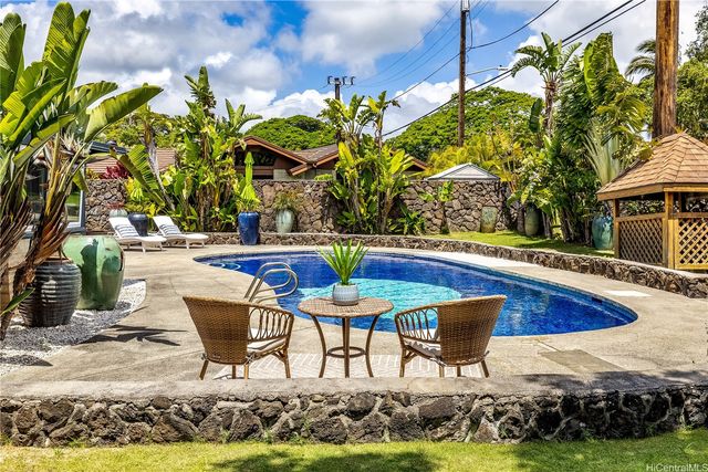 126 Mahealani Place, Kailua, HI 96734
