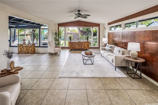 126 Mahealani Place, Kailua, HI 96734