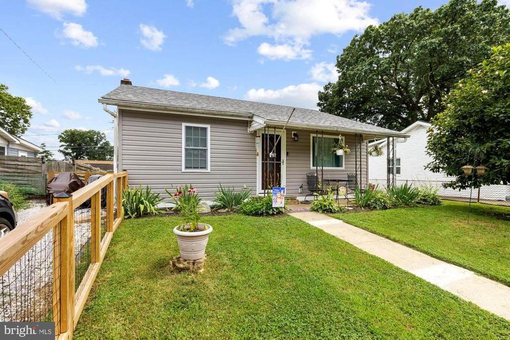 107 YAWMETER DR, Middle River, MD 21220